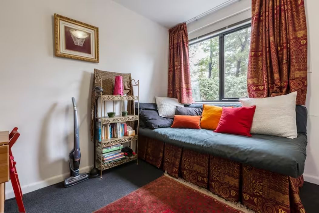 1 bedrooms Apartment / Unit / Flat in 25 Foam Street ELWOOD VIC, 3184