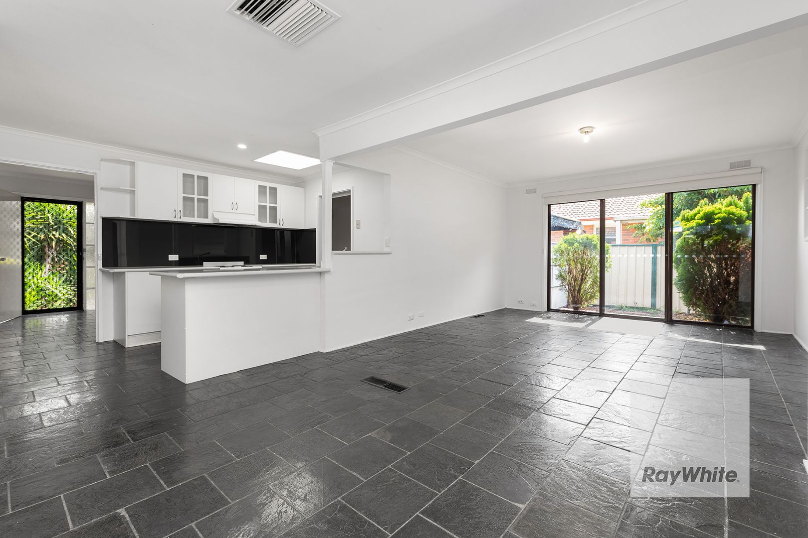 6 Cocoparra Crescent, Taylors Lakes VIC 3038 House For Rent 550