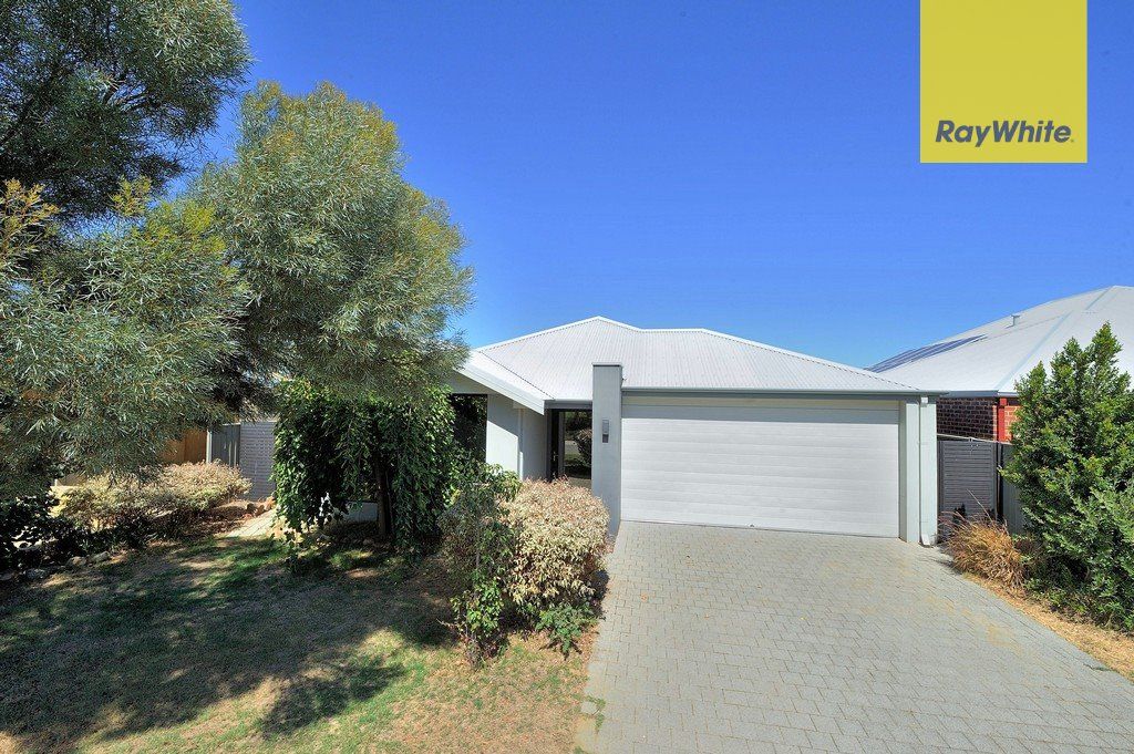 3 bedrooms House in 11 Kinsale Way CAVERSHAM WA, 6055