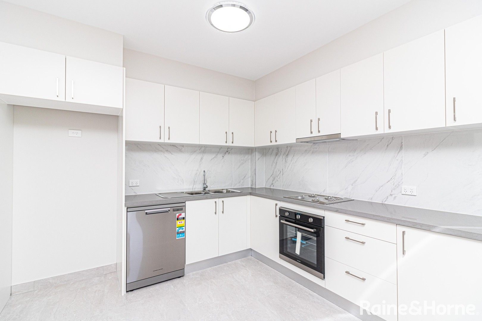 2 bedrooms Apartment / Unit / Flat in 3/455 Guildford Road GUILDFORD NSW, 2161