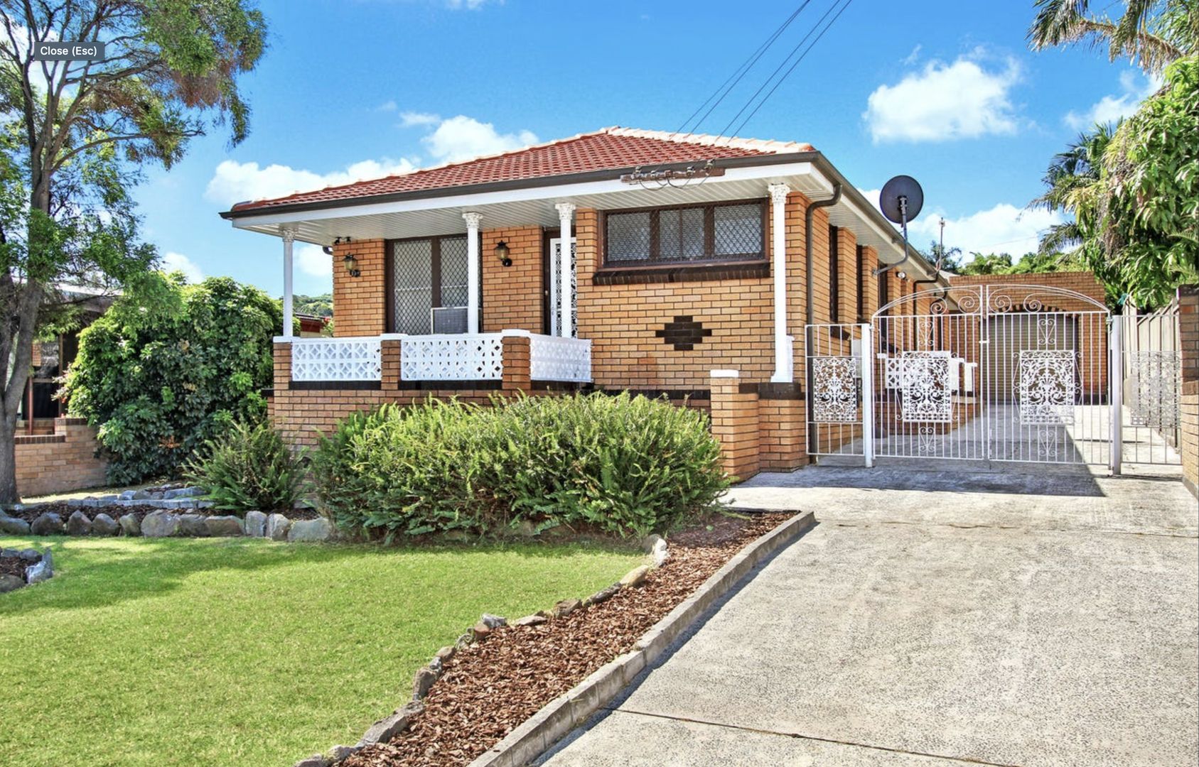 4 bedrooms House in 618 Northcliffe Drive BERKELEY NSW, 2506