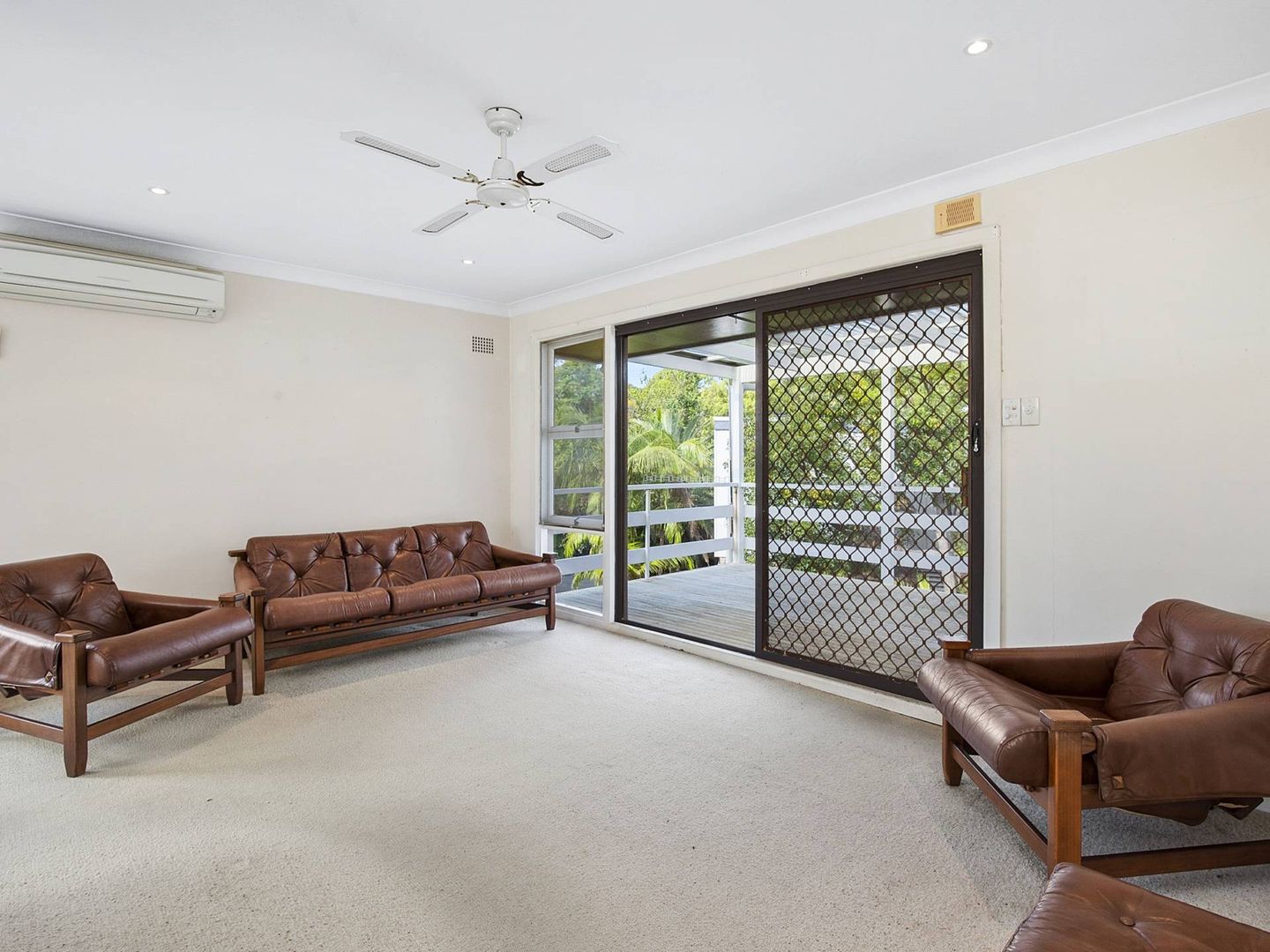 15 Chester Place, Narraweena NSW 2099, Image 1