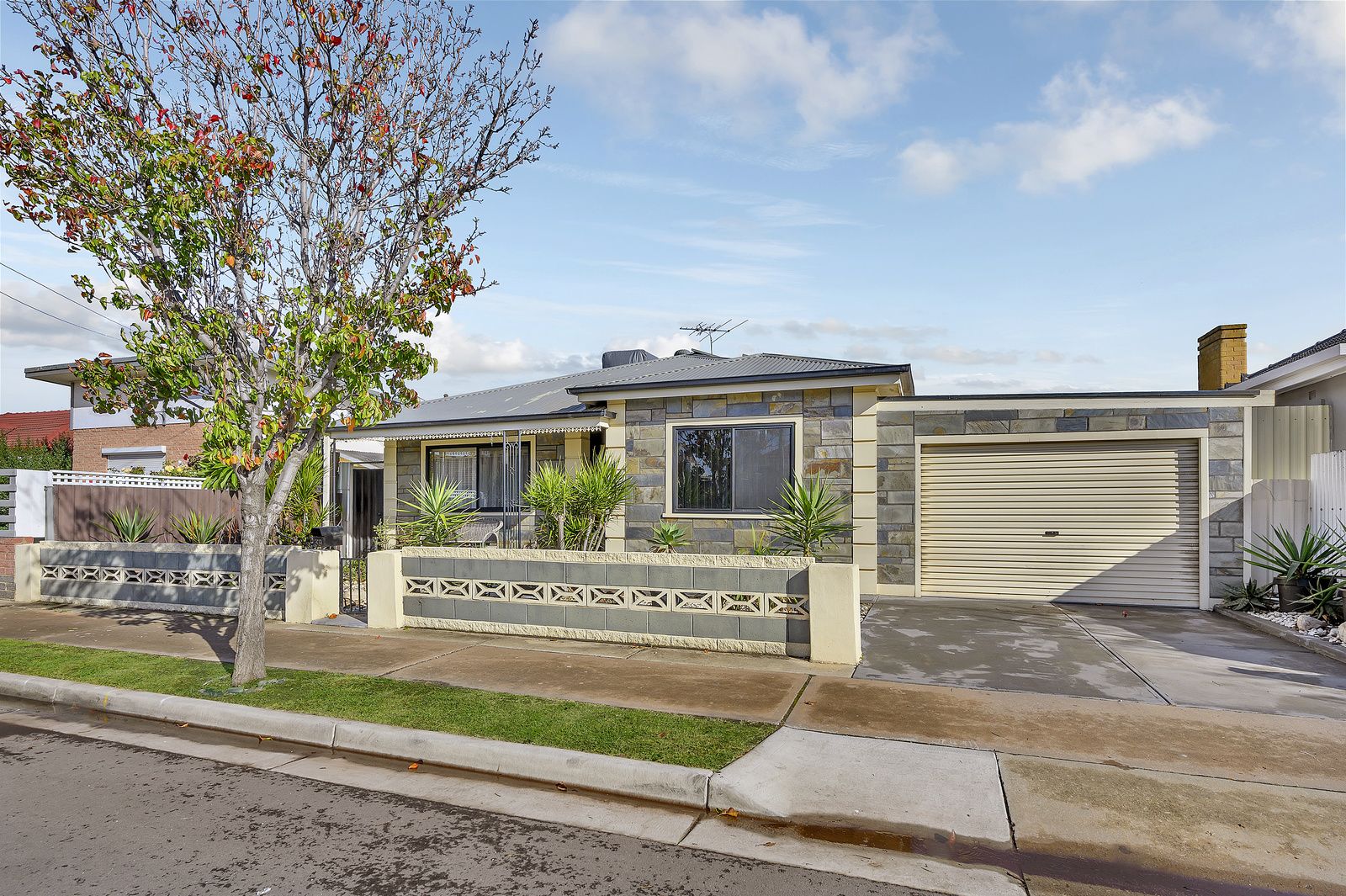 3 bedrooms House in 39 Mary Street PETERHEAD SA, 5016