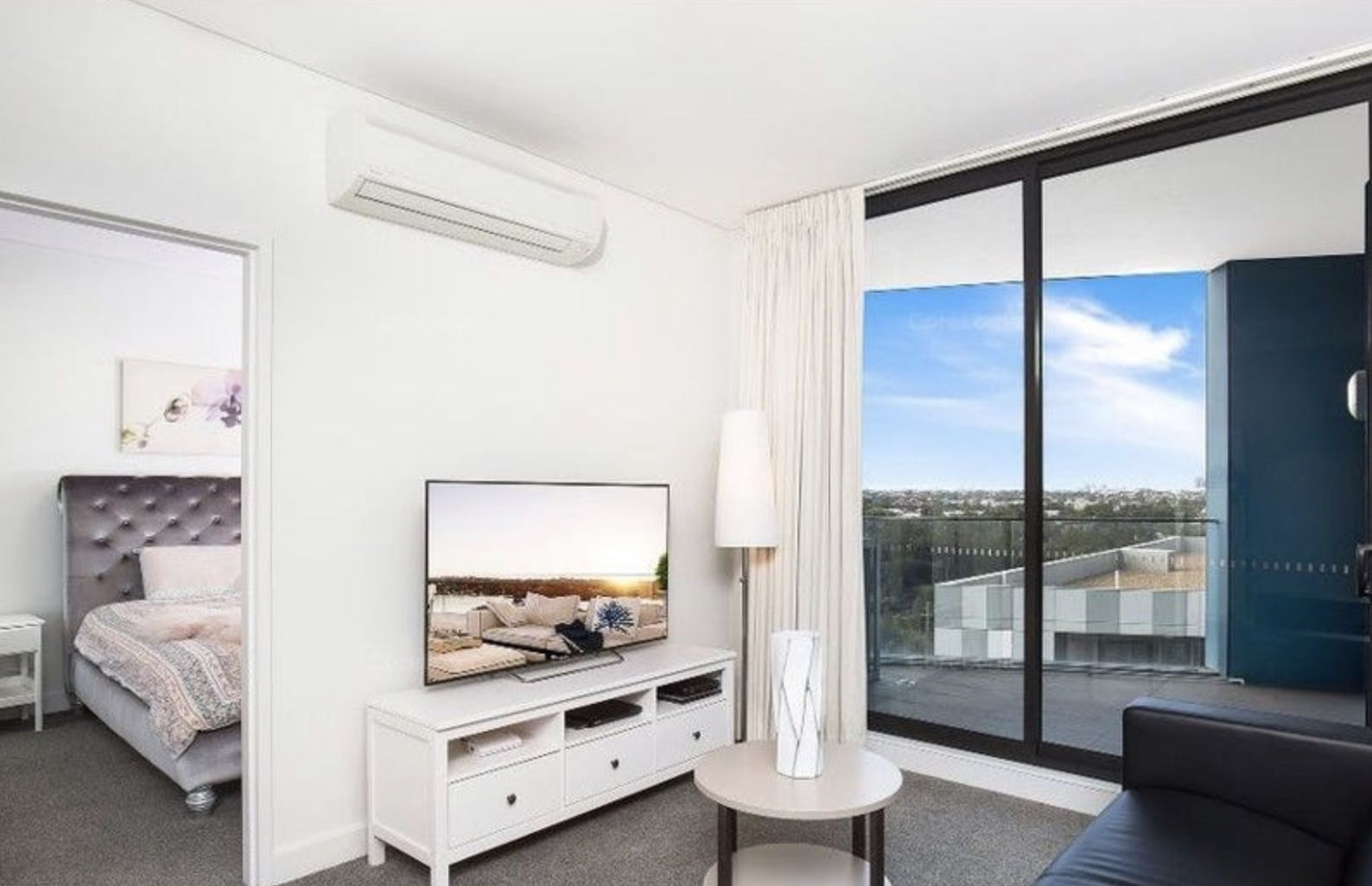 2 bedrooms Apartment / Unit / Flat in 1003/7 Magdalene Terrace WOLLI CREEK NSW, 2205