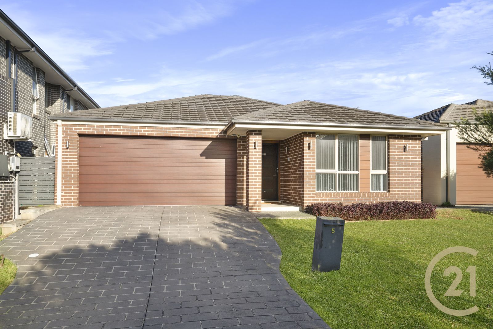 3 bedrooms House in 5 Rowley Street ELIZABETH HILLS NSW, 2171