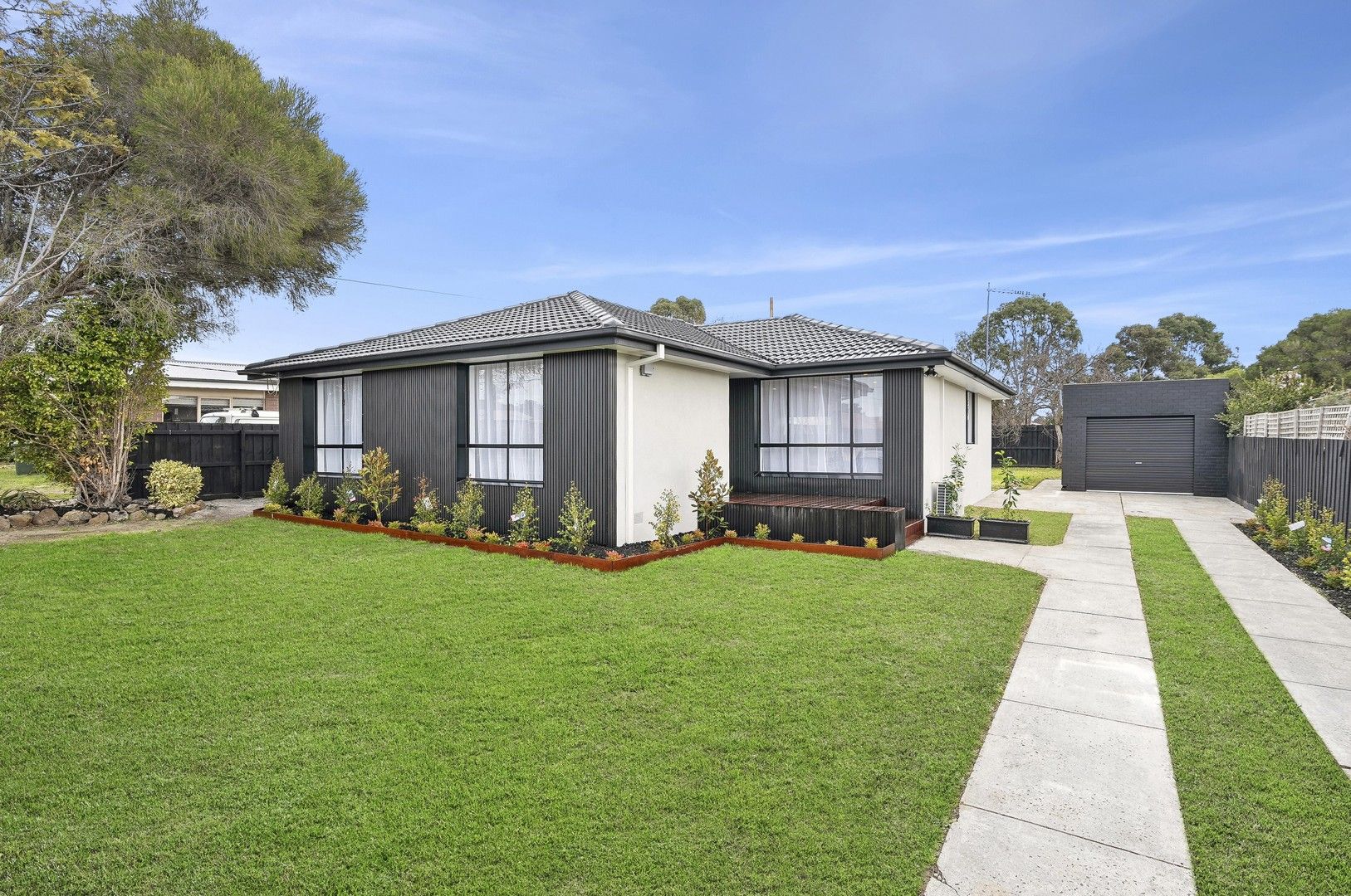 3 bedrooms House in 78 Burdoo Drive GROVEDALE VIC, 3216