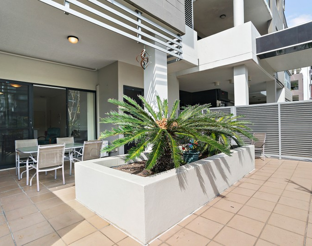 2/41 Playfield Street, Chermside QLD 4032