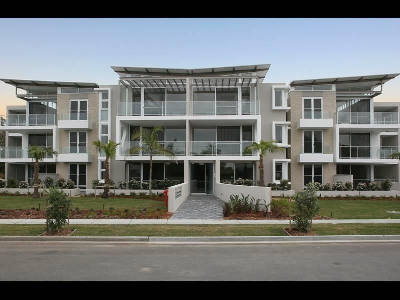 4/1317 Beach Road, Hawks Nest Property History & Address Research