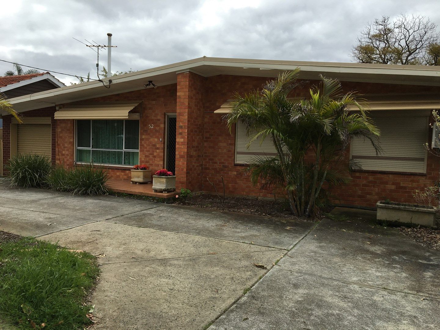 3 bedrooms House in 52 Leeds Street DIANELLA WA, 6059