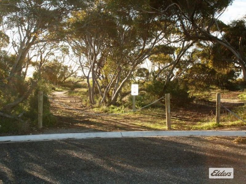 7 Tickera Court, Port Julia SA 5580, Image 2