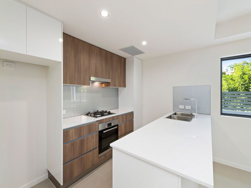 3 bedrooms Apartment / Unit / Flat in 6/27 York Street INDOOROOPILLY QLD, 4068