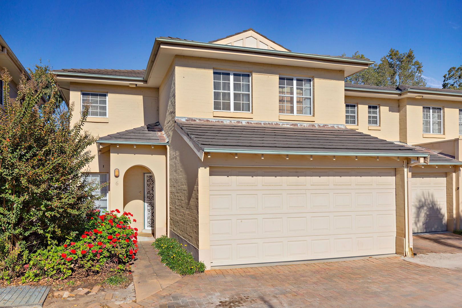 4 bedrooms Townhouse in DEAN STREET STRATHFIELD SOUTH NSW, 2136