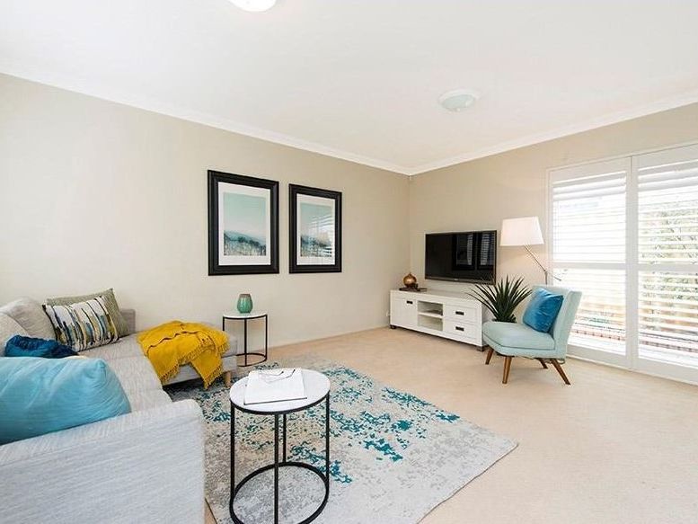 3 bedrooms House in 2/5 Macleod Road APPLECROSS WA, 6153