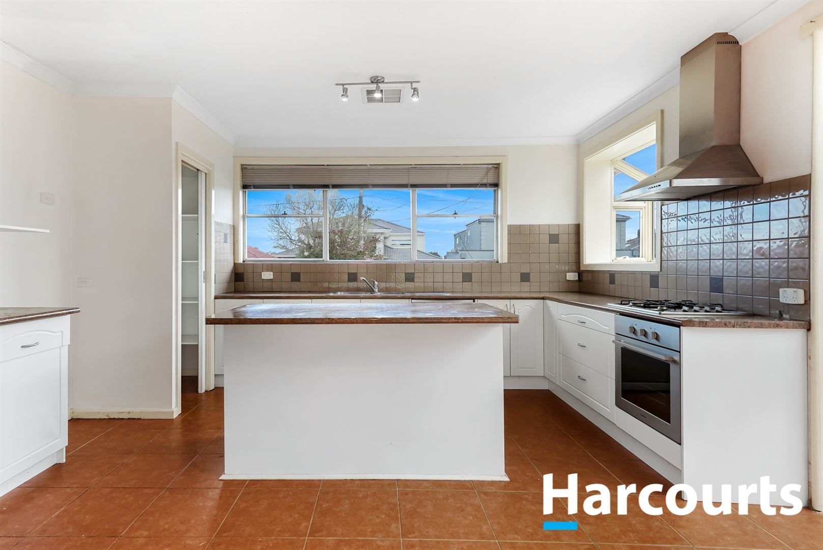 4 Ludwell Crescent, Bentleigh East VIC 3165, Image 1
