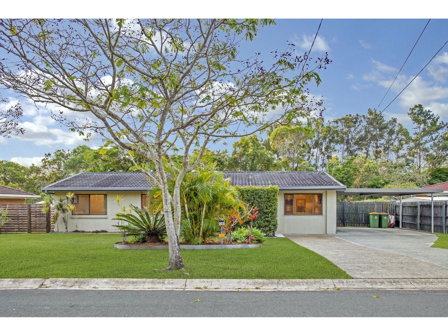 4 bedrooms House in 24 Shortland Street SPRINGWOOD QLD, 4127