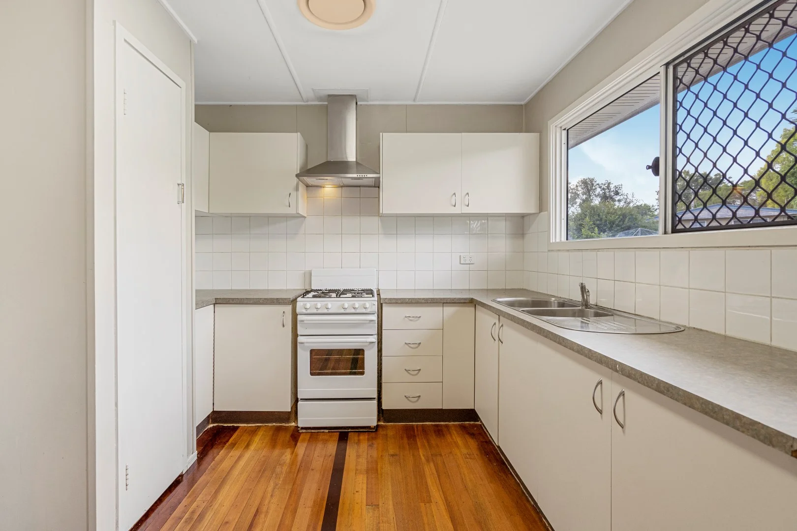 Additional image 2 of 23 Kynance Street, Leichhardt QLD 4305