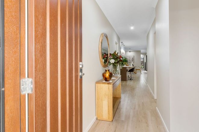 38 Morris Crescent Bellbird Park 4300 - Image 3