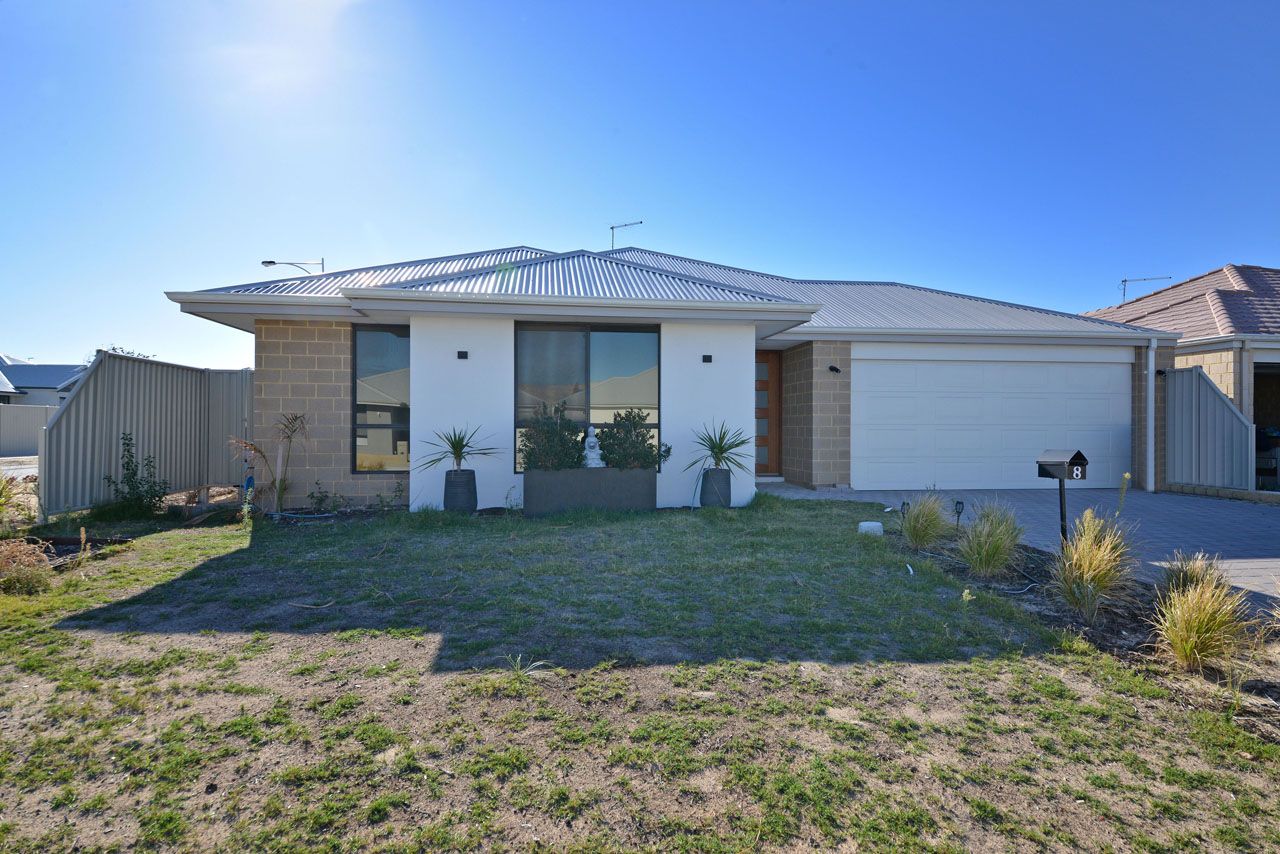 3 bedrooms House in 8 Gimbal Way ALKIMOS WA, 6038