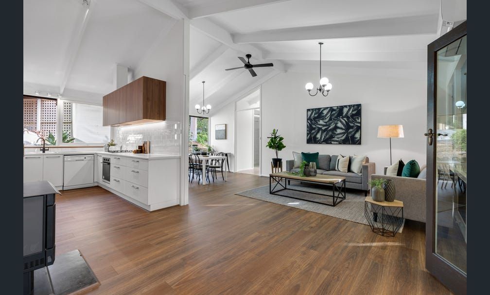 4 bedrooms House in 5 Burnbank Grove ATHELSTONE SA, 5076