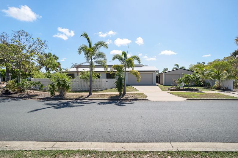 93 Village Circuit, Eimeo QLD 4740, Image 2