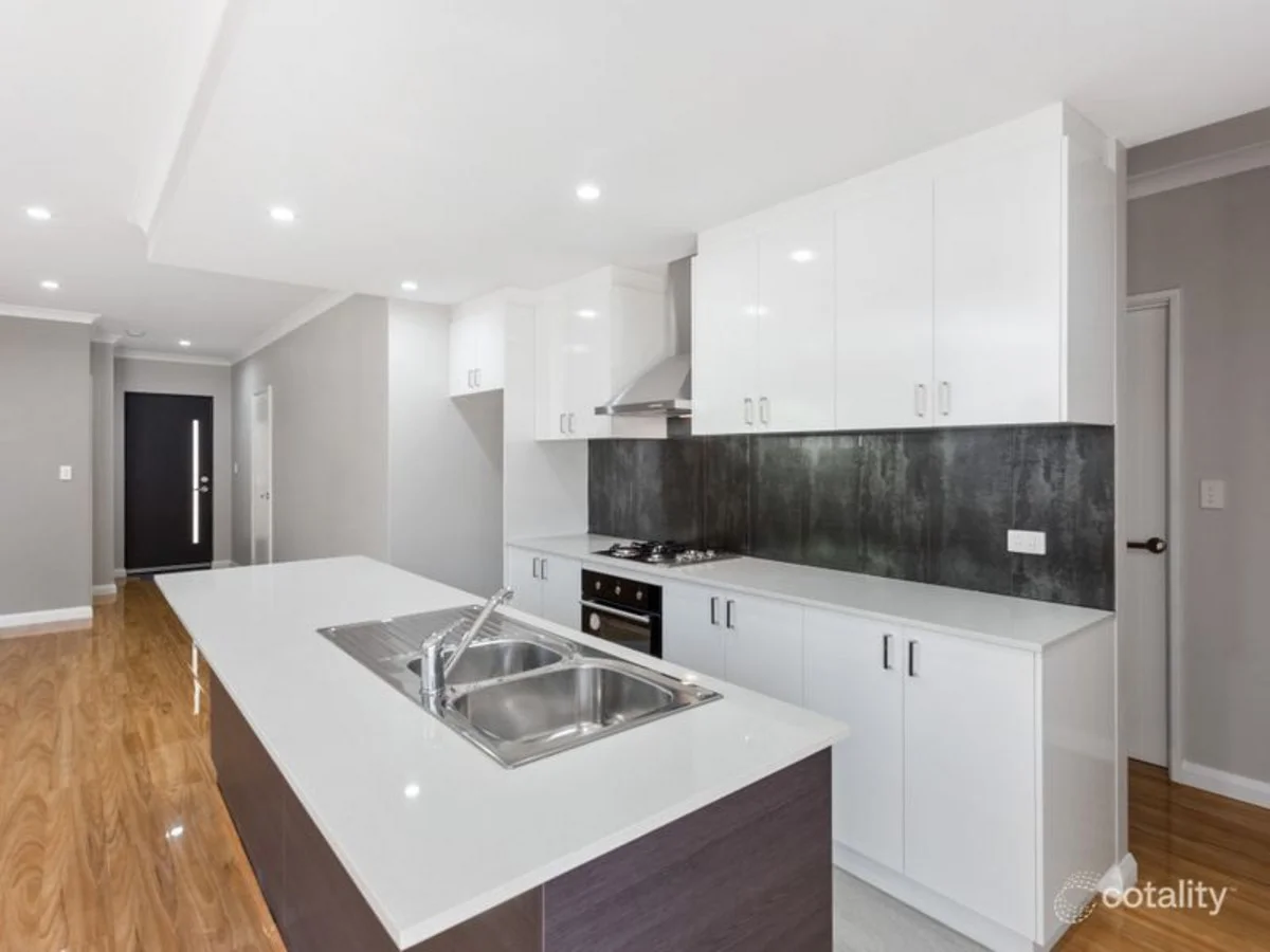 15D Sixth Road, Armadale WA 6112