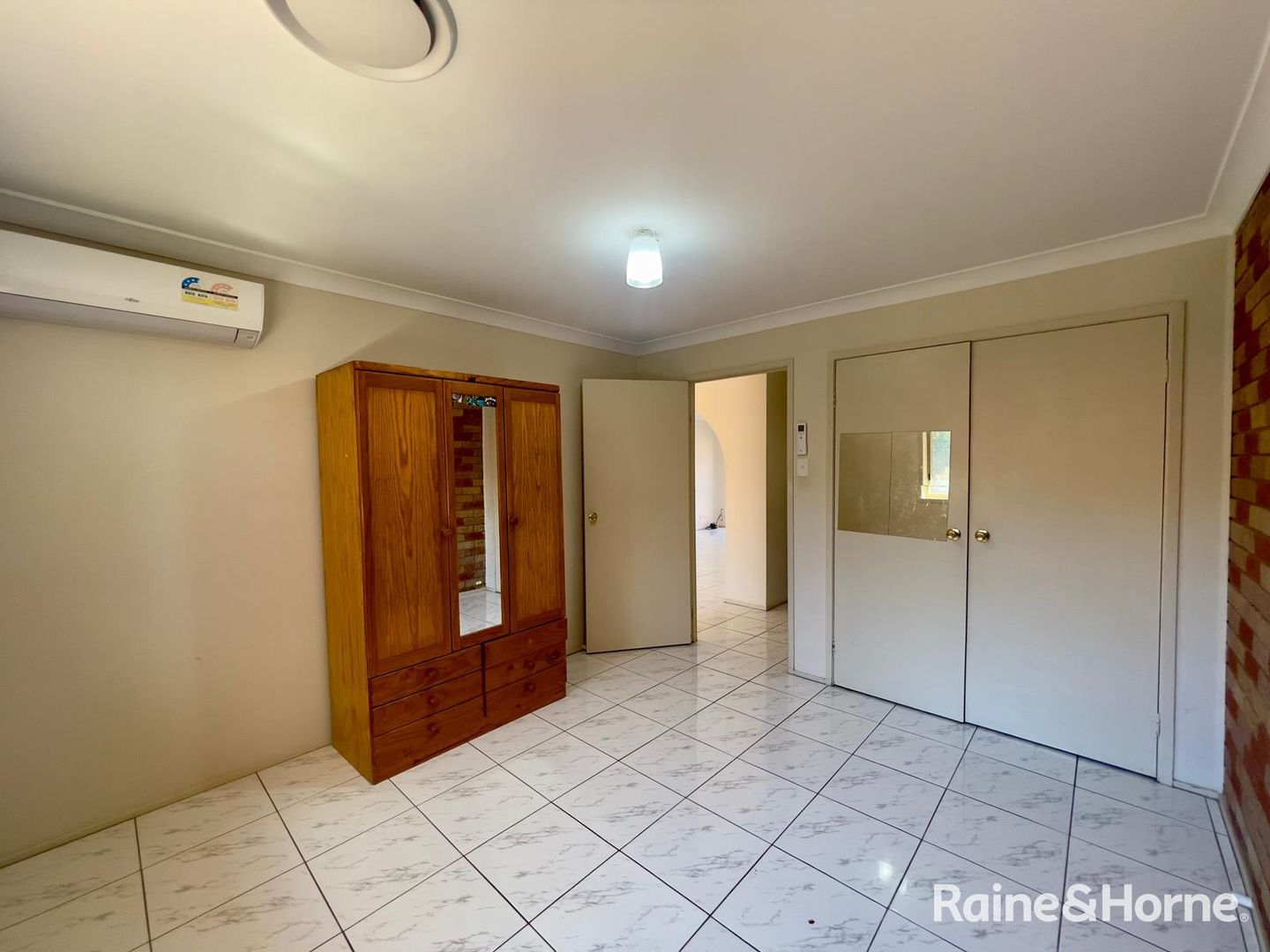 35/35 Bougainville Road, Glenfield NSW 2167, Image 2