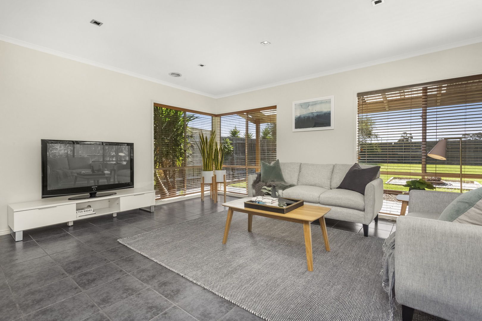 45 Rutherglen Crescent, Gowanbrae VIC 3043, Image 2