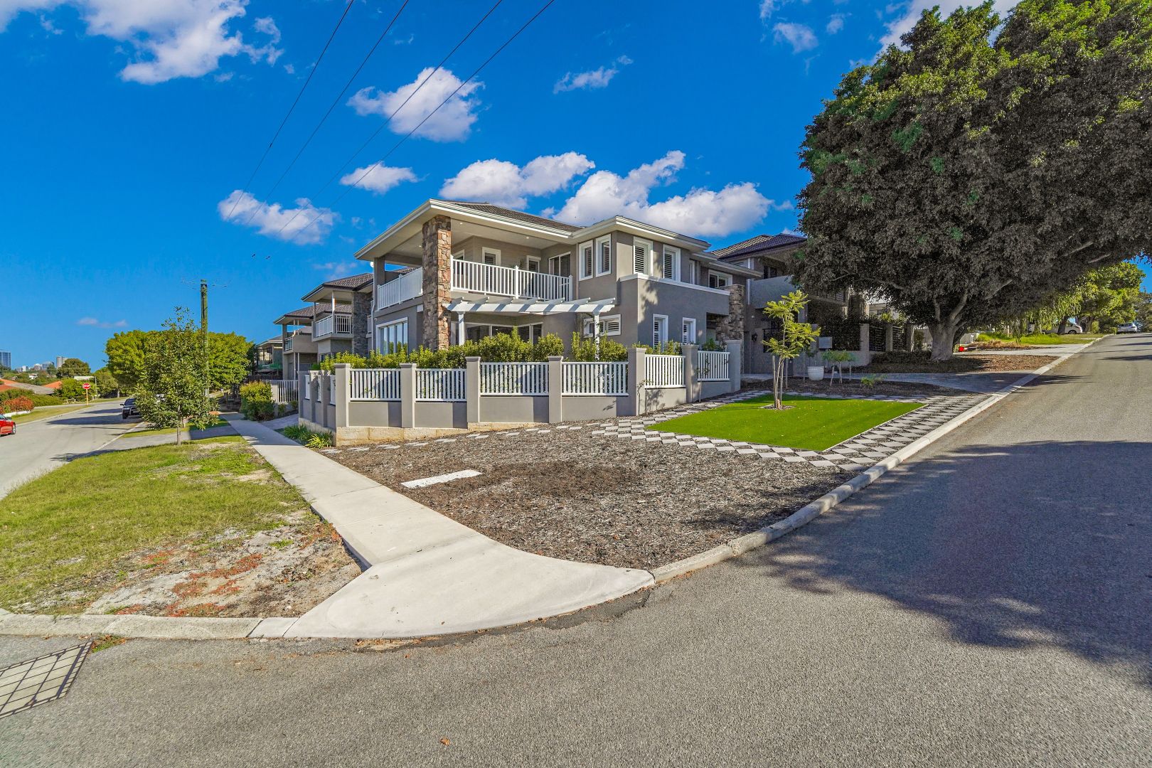 104 Hodgson Street, Tuart Hill WA 6060, Image 2