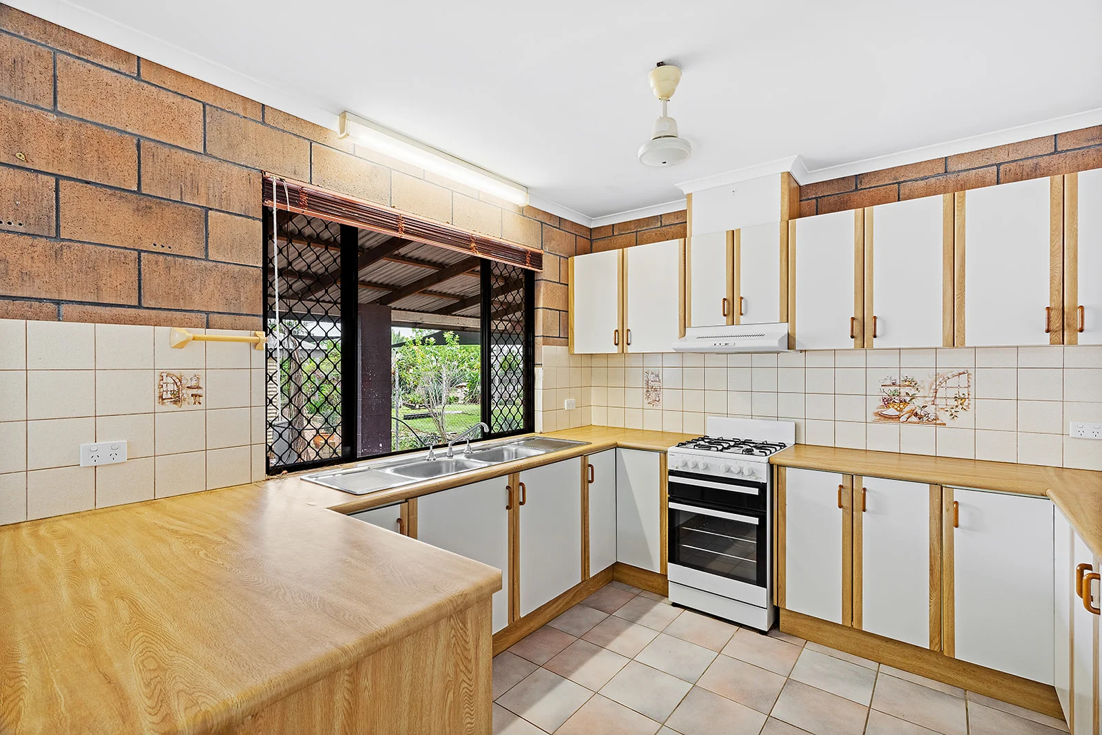 Additional image 2 of 17 Buckland Court, Moulden NT 0830