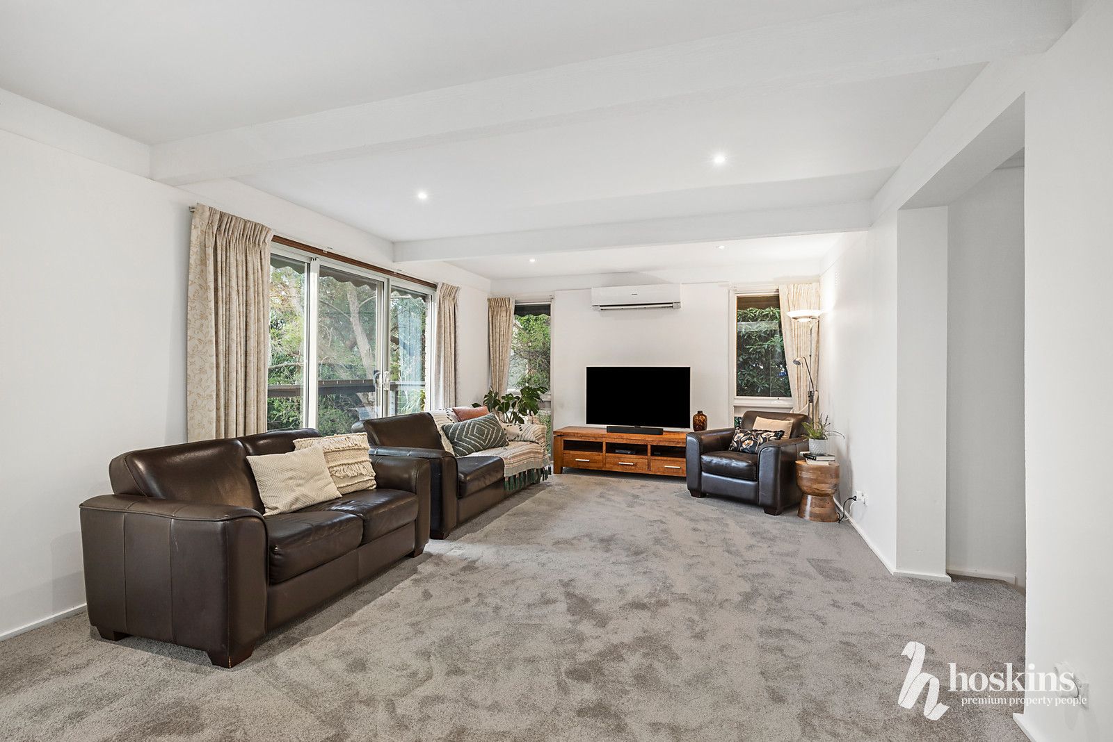 22-24 Rainbow Valley Road, Park Orchards VIC 3114, Image 2