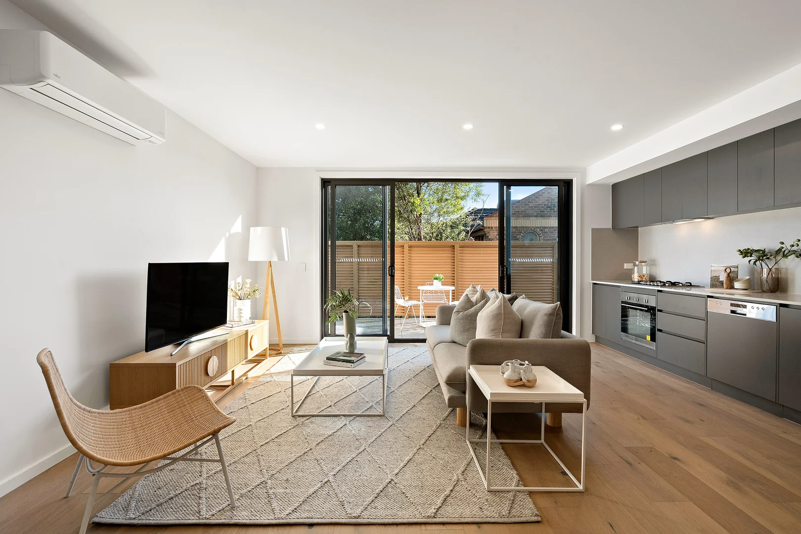 Additional image 3 of 5/39 Rosamond Road, Maidstone VIC 3012