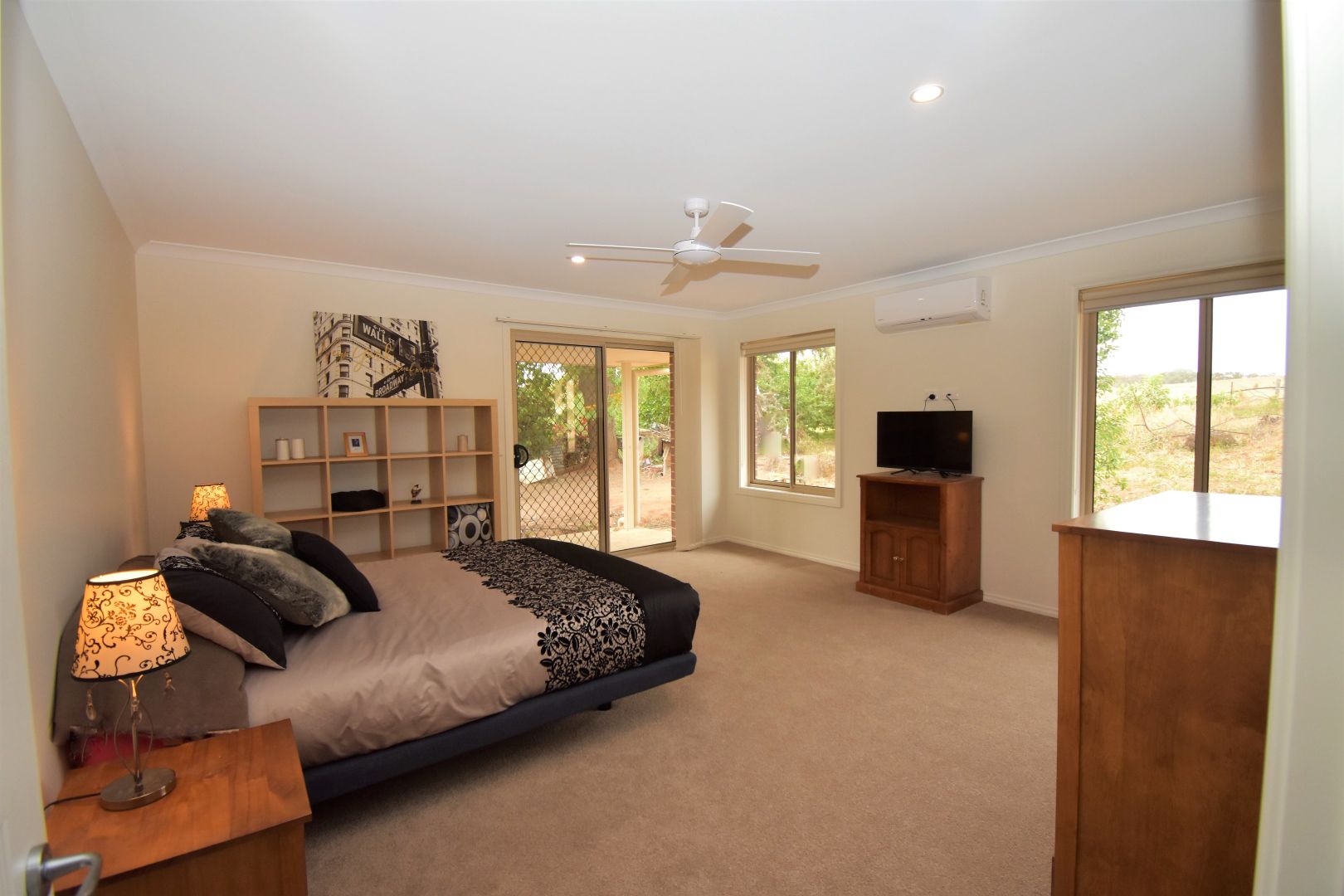 137 KOPSHOFFE LANE, Indigo Valley VIC 3688, Image 2