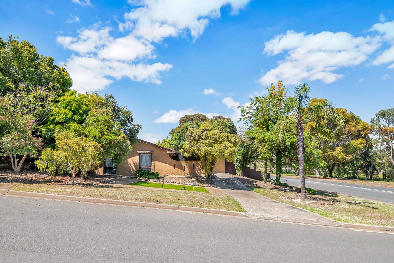 2 Wedge Place, Reynella East SA 5161, Image 1