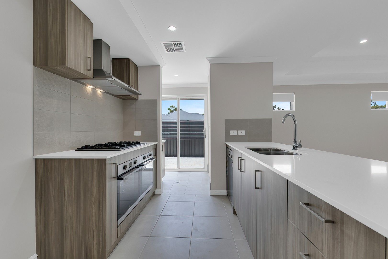 4 bedrooms House in 24 Pimelea Street BALDIVIS WA, 6171
