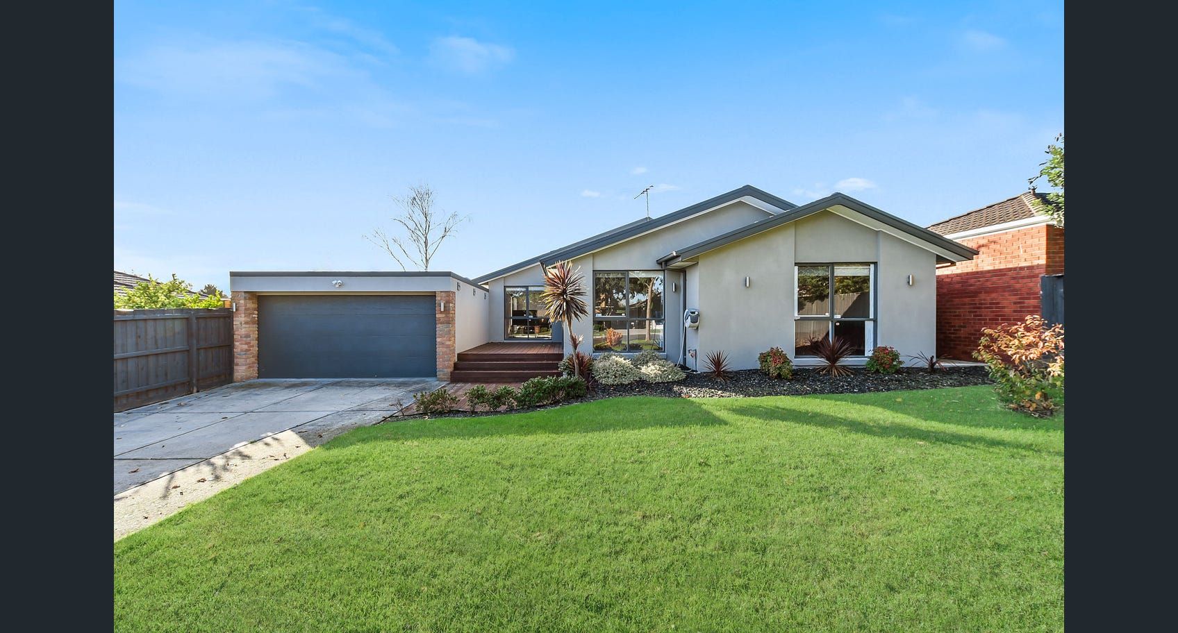 3 bedrooms House in 21 Lydia Mary Drive BERWICK VIC, 3806