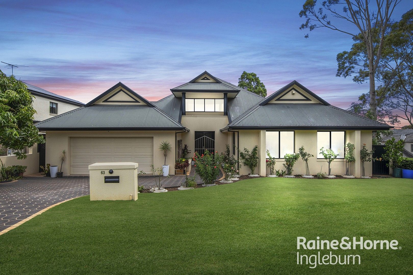 4 bedrooms House in 63 Macquarie Links Drive MACQUARIE LINKS NSW, 2565