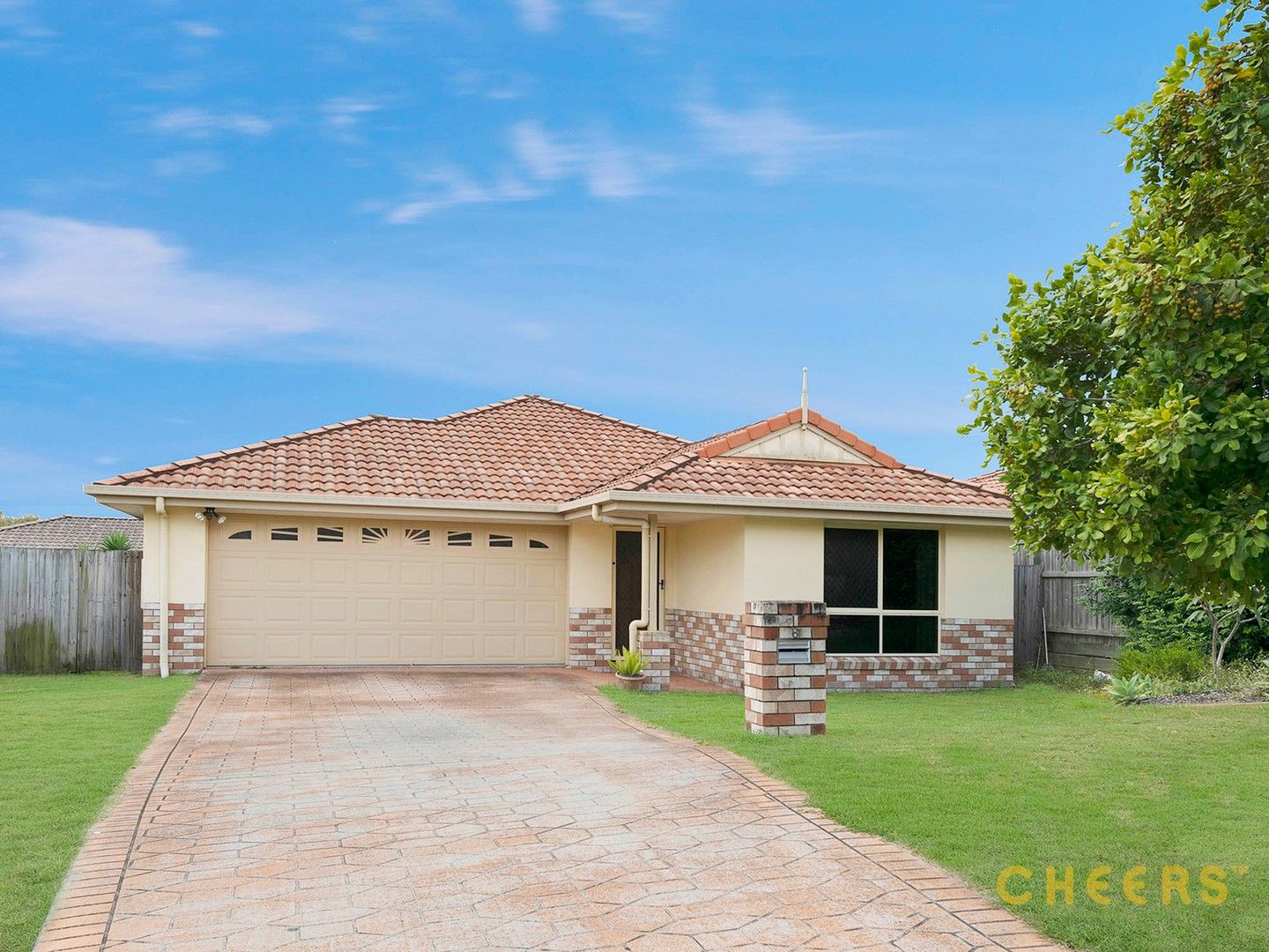 4 bedrooms House in 6 Wavecrest Place CALAMVALE QLD, 4116