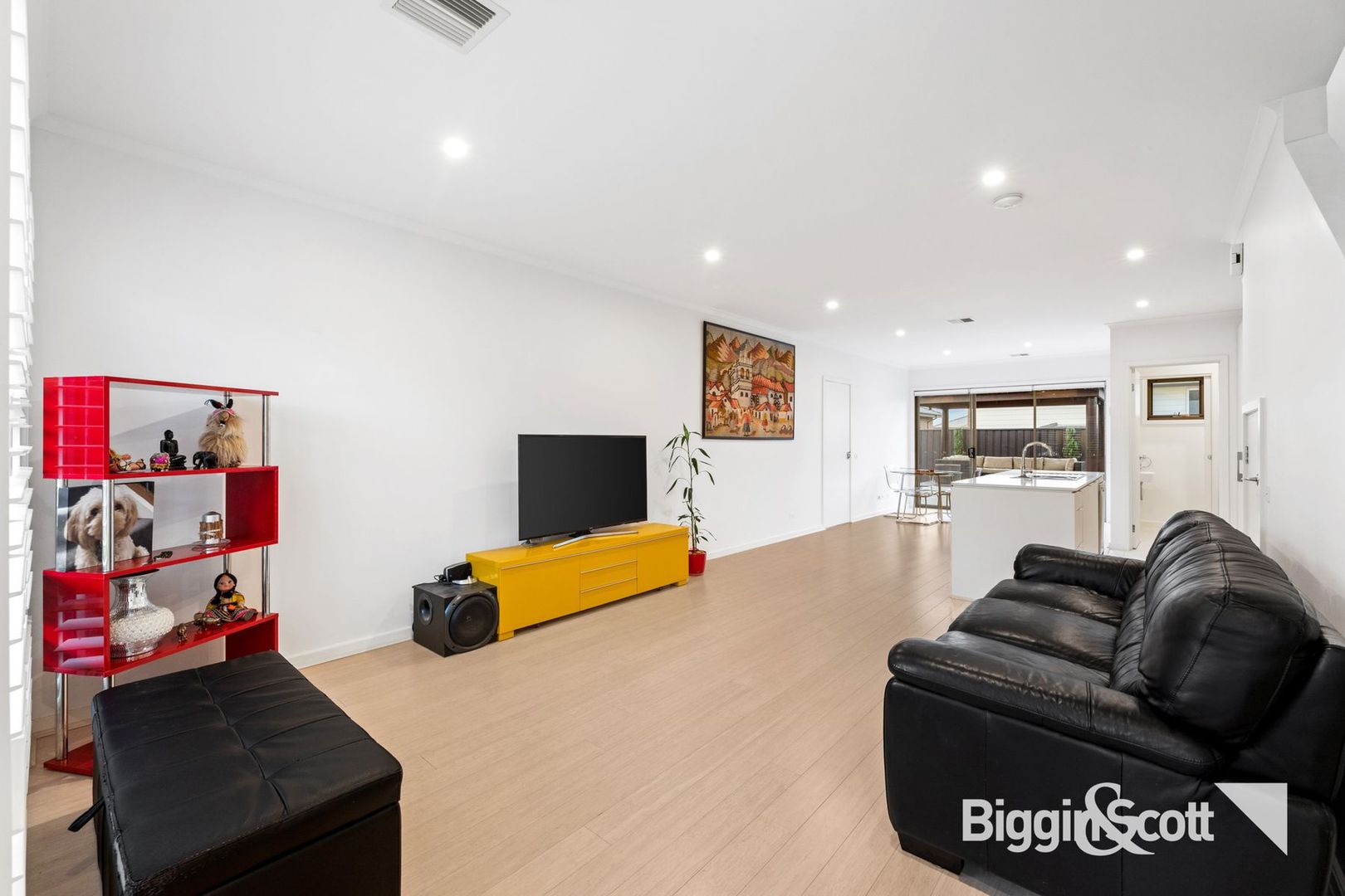 5 Grove Way, Wantirna South VIC 3152, Image 2