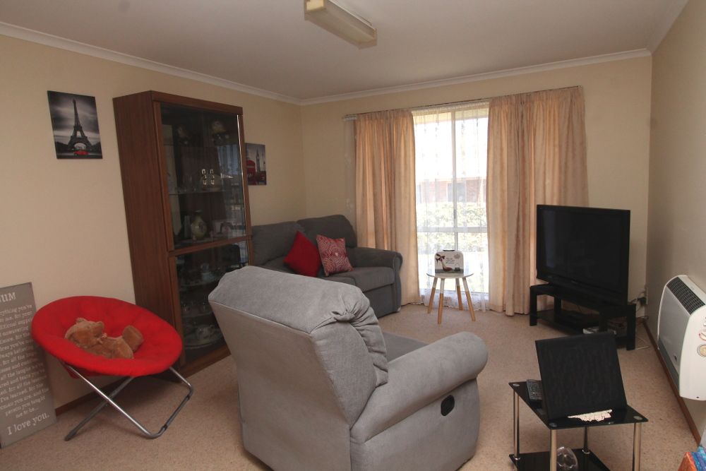 2/18 BEECHNUT PLACE, Warrnambool VIC 3280, Image 2