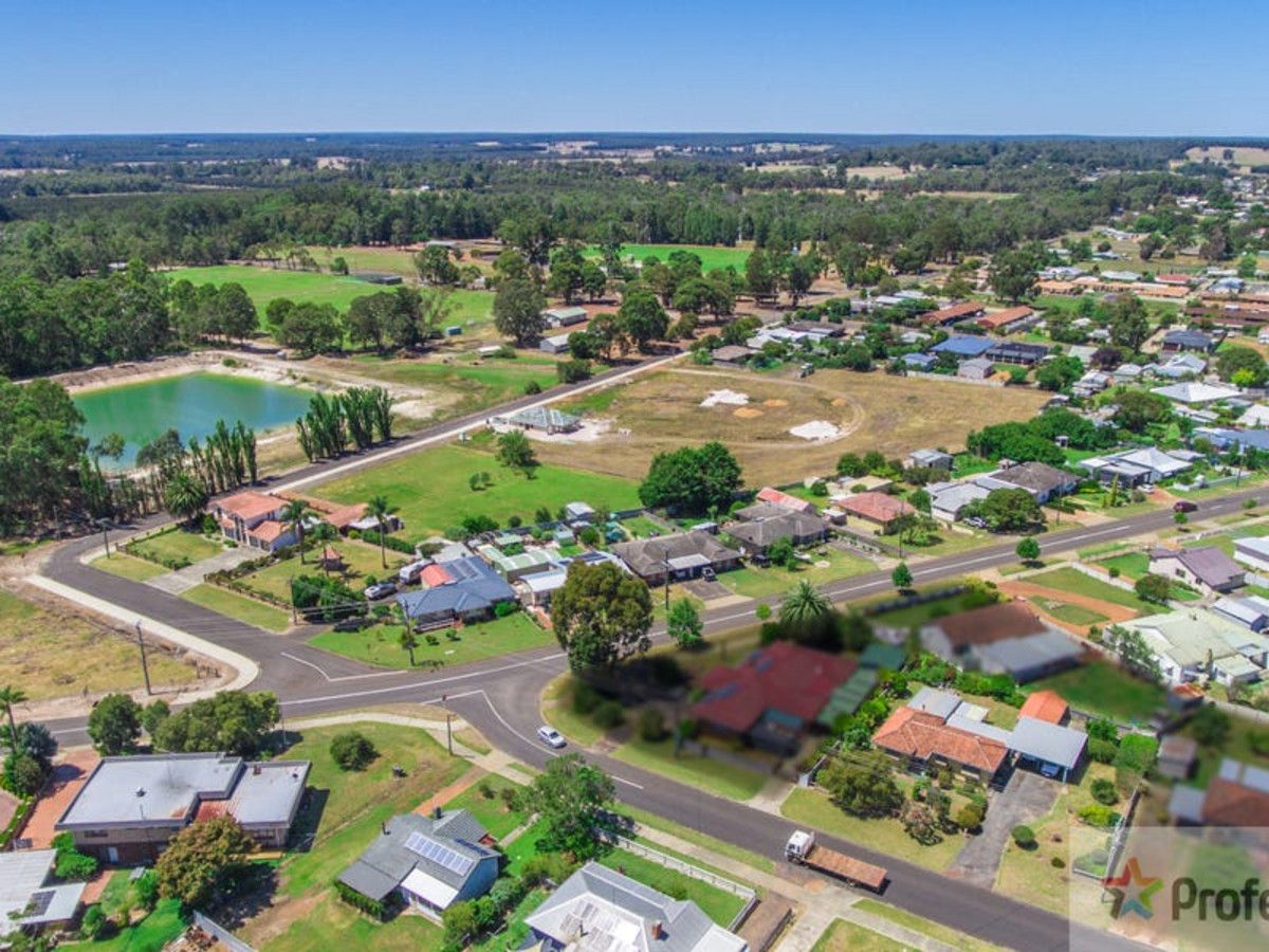 72 ARNOTT Street, Manjimup WA 6258 Domain