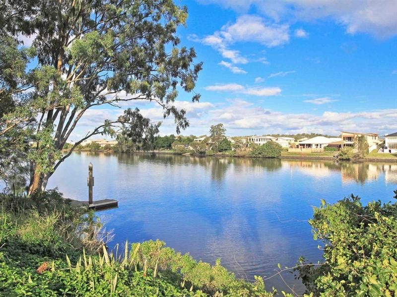 24 The Esplanade, COOMERA QLD 4209, Image 2