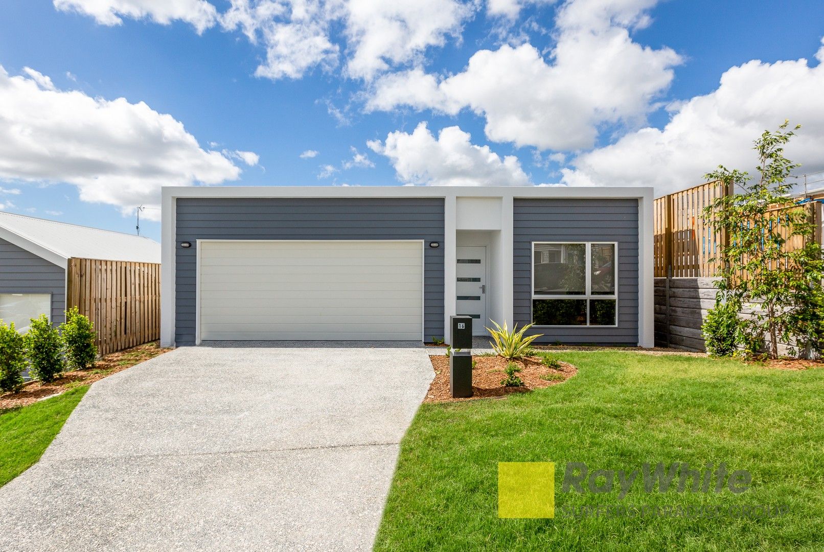 4 bedrooms House in 16 Manning Court PIMPAMA QLD, 4209