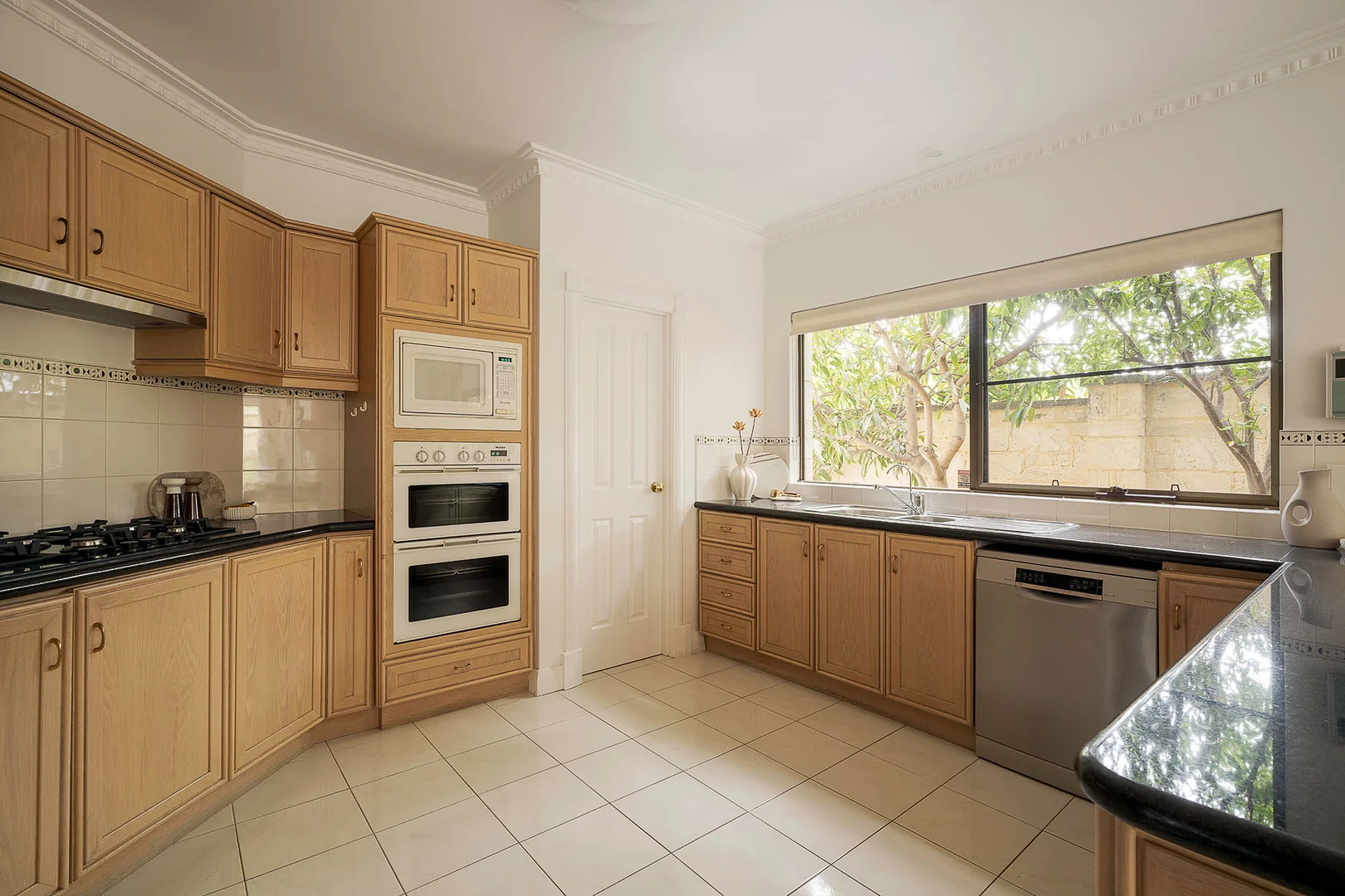 Additional image 12 of 6/101 Bindaring Parade, Claremont WA 6010