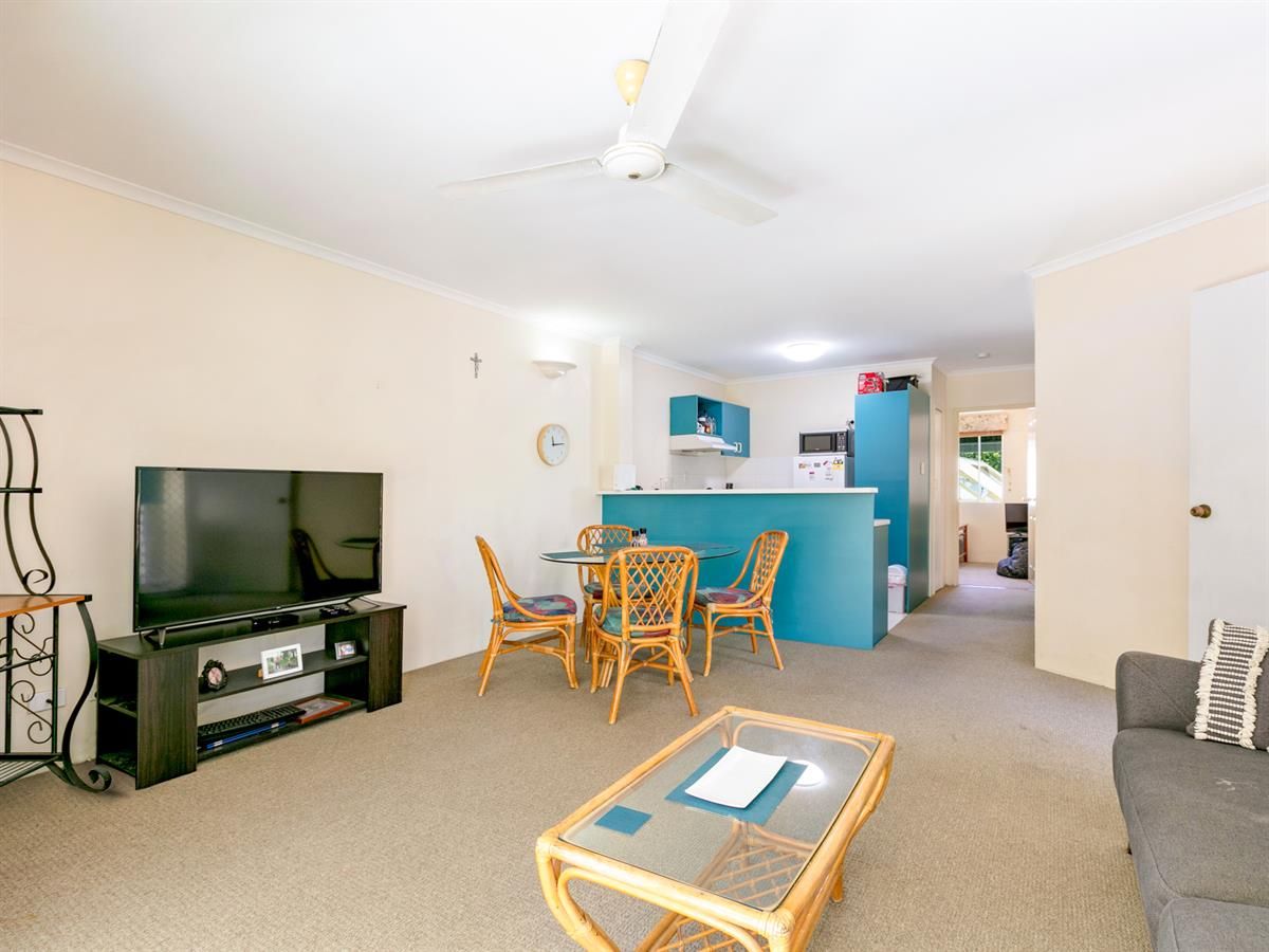 33/1-19 Poinciana Street, Holloways Beach QLD 4878, Image 2