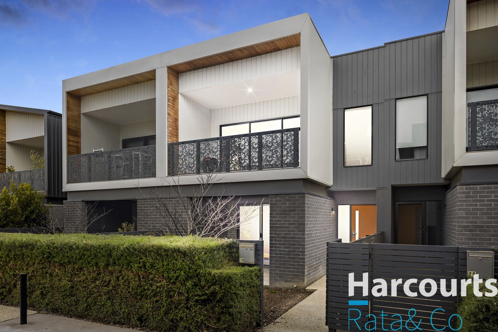 3 bedrooms Townhouse in 18 Broadside Walk POINT COOK VIC, 3030