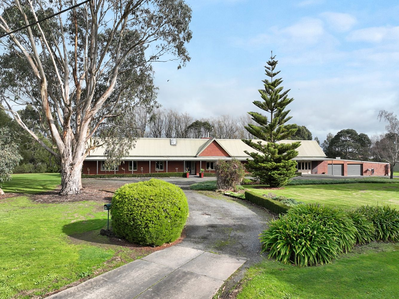 5 bedrooms Acreage / Semi-Rural in 39 Talbot Street COLAC VIC, 3250