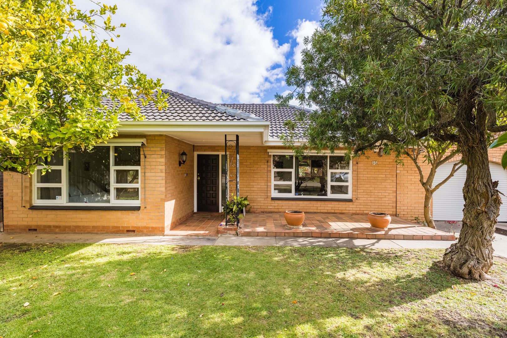 3 bedrooms House in 16 Rostrevor Avenue ROSTREVOR SA, 5073