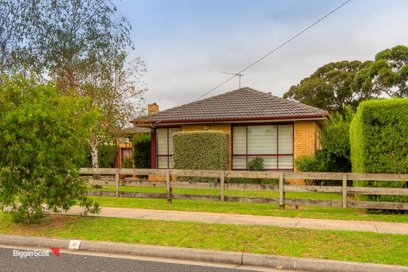 4 Horner Street, Beaconsfield VIC 3807, Image 2