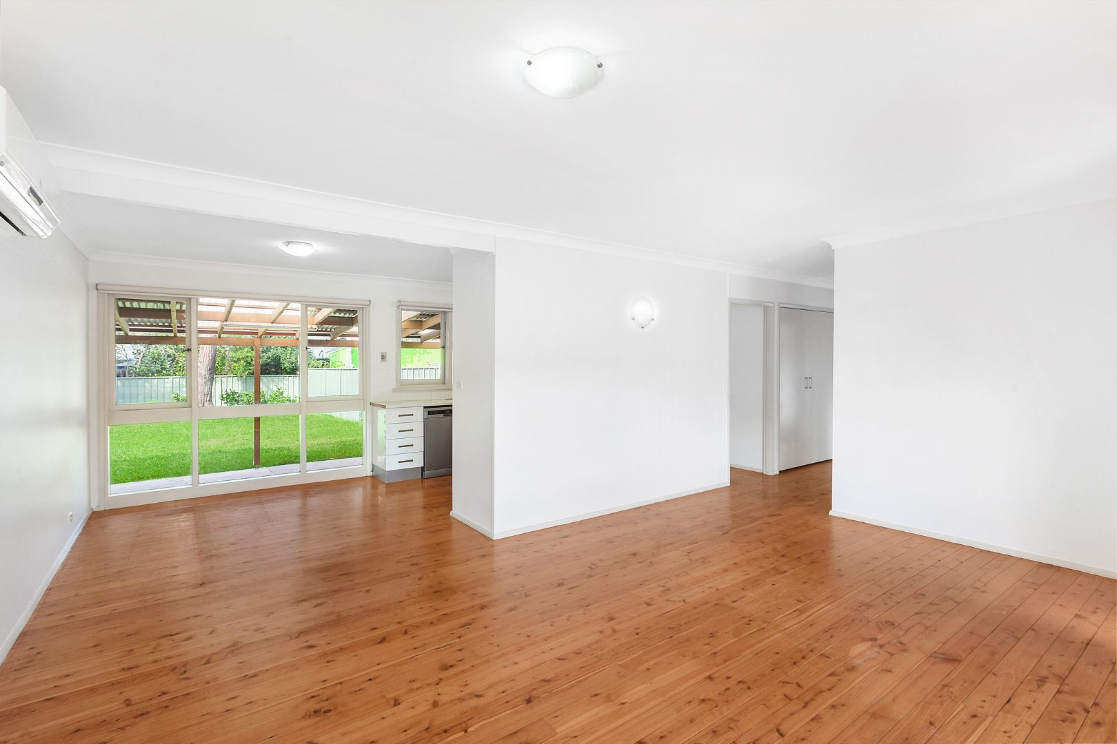 264 Brisbane Water Drive, West Gosford NSW 2250, Image 2