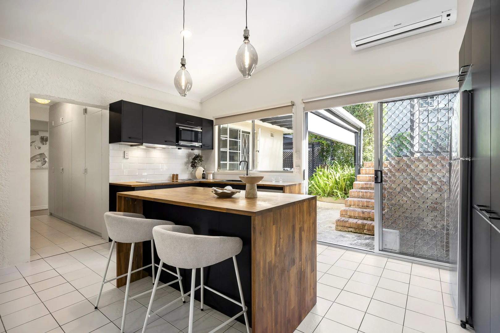 Additional image 9 of 37 The Esplanade, St Lucia QLD 4067